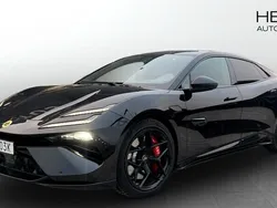 Svart (black) Begagnad 2024 Lotus Emeya Halvkombi | 1 299 000 kr