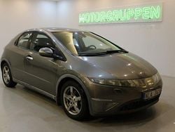 Mörkgrå (grå) Begagnad 2007 Honda Civic Sport Halvkombi | 69 900 kr (Marknadspris)