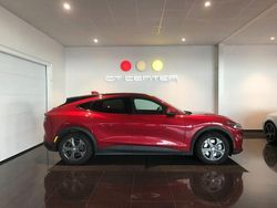 Röd Begagnad 2021 Ford Mustang Mach-E Standard Range SUV | 279 900 kr (Marknadspris)