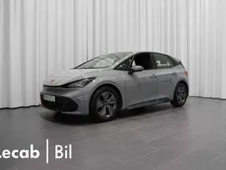 Ljusgrå (vapor grey) Begagnad 2023 Cupra Born Halvkombi | 264 500 kr (Marknadspris)