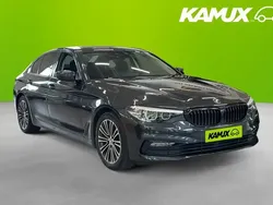 Silver/grå Begagnad 2018 BMW 520 Sport Line Sedan | 218 900 kr (Superpris)