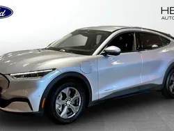 Begagnad 2022 Ford Mustang Mach-E Standard Range SUV | 384 900 kr (Marknadspris)