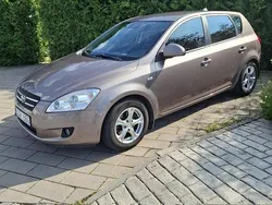 Grå Begagnad 2009 Kia Ceed 4 Halvkombi | 49 000 kr (Bra pris)