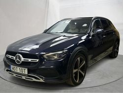 Mörkblå Begagnad 2023 Mercedes C220 Avantgarde Kombi | 328 000 kr (Bra pris)