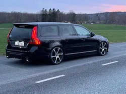Svart Begagnad 2012 Volvo V70 R-Design Kombi | 100 000 kr (Dyr)