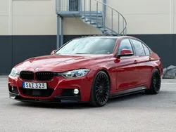 Röd Begagnad 2018 BMW 330e M Sport Sedan | 259 400 kr (Dyr)