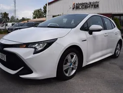 Vit Begagnad 2019 Toyota Corolla Active Halvkombi | 179 900 kr (Marknadspris)