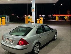 Silver Begagnad 2001 Ford Mondeo Halvkombi | 12 500 kr (Marknadspris)