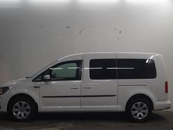 Vit Begagnad 2018 VW Caddy Maxi Life Life Minibuss | 189 900 kr (Marknadspris)