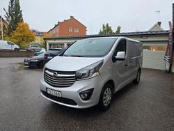 Grå Begagnad 2017 Opel Vivaro Van | 109 000 kr (Marknadspris)