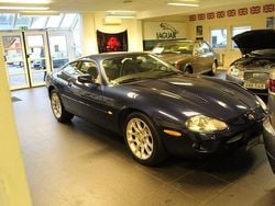 Blå Begagnad 1999 Jaguar XKR | 173 000 kr