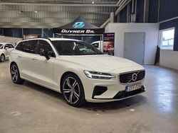 Vit Begagnad 2020 Volvo V60 R-Design Kombi | 284 000 kr (Marknadspris)