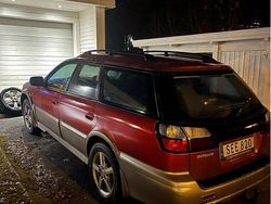 Röd Begagnad 2001 Subaru Outback Kombi | 20 000 kr