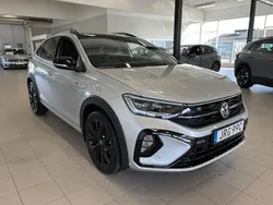 Silver (reflex silver metallic bl) Begagnad 2024 VW Taigo R-line SUV | 299 900 kr (Lite dyr)