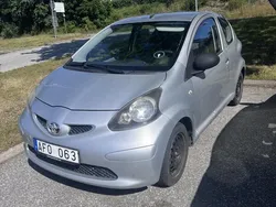 Silver Begagnad 2008 Toyota Aygo Halvkombi | 13 000 kr (Superpris)