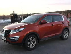 Röd Begagnad 2013 Kia Sportage EX SUV | 100 000 kr (Marknadspris)
