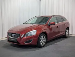 Röd Begagnad 2010 Volvo V60 Momentum Kombi | 94 900 kr (Marknadspris)