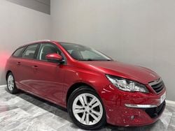 Mörkröd Begagnad 2015 Peugeot 308 Kombi | 99 900 kr (Marknadspris)