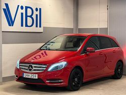 Röd Begagnad 2014 Mercedes B180 Minibuss | 109 900 kr (Marknadspris)
