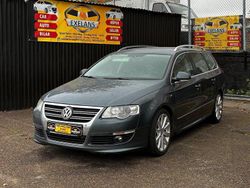Ljusgrå Begagnad 2009 VW Passat Sportline Kombi | 36 900 kr (Marknadspris)