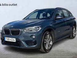 Grå Begagnad 2016 BMW X1 SUV | 154 900 kr