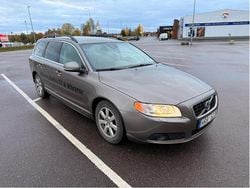Grå Begagnad 2012 Volvo V70 Kombi | 45 000 kr (Superpris)
