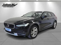Svart Begagnad 2017 Volvo V90 CC Momentum Kombi | 235 000 kr (Marknadspris)