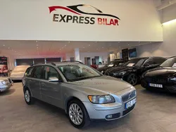 Silver Begagnad 2005 Volvo V50 Momentum Kombi | 33 000 kr (Bra pris)
