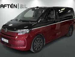 Flerfärgad Begagnad 2023 VW Multivan Life Minibuss | 569 900 kr (Bra pris)