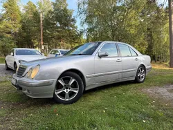 Ljusgrå Begagnad 2002 Mercedes E200 Sedan | 24 900 kr (Bra pris)