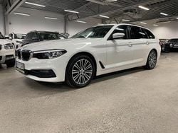 Vit Begagnad 2020 BMW 520 Sport Line Kombi | 289 900 kr (Marknadspris)