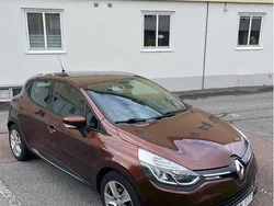 Brun Begagnad 2015 Renault Clio IV Halvkombi | 79 000 kr (Marknadspris)
