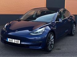 Begagnad 2019 Tesla Model 3 Long Range AWD Sedan | 215 500 kr (Lite dyr)