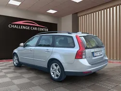 Ljusgrå Begagnad 2009 Volvo V50 Kinetic Kombi | 44 900 kr (Marknadspris)