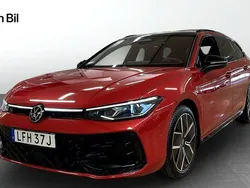 Röd Begagnad 2024 VW Passat R-line Kombi | 579 800 kr