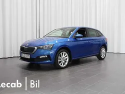 Blå (race blue metallic) Begagnad 2023 Skoda Scala Halvkombi | 224 400 kr (Marknadspris)