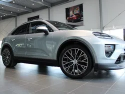 Silver Begagnad 2024 Porsche Macan SUV | 1 025 000 kr (Bra pris)