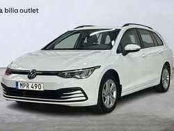 Vit Begagnad 2022 VW Golf VIII Kombi | 269 900 kr (Marknadspris)