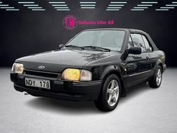 Svart Begagnad 1988 Ford Escort Cabriolet Cab | 28 900 kr