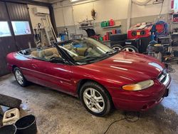 Rödmetallic Begagnad 1998 Chrysler Stratus Cab | 39 900 kr