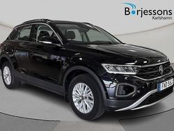 Svart Begagnad 2022 VW T-Roc Life SUV | 284 000 kr (Marknadspris)