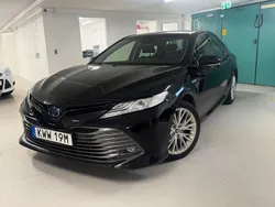 Svart Begagnad 2020 Toyota Camry Hybrid Executive Sedan | 199 000 kr (Marknadspris)