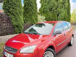 Röd Begagnad 2006 Ford Focus Kombi | 25 000 kr (Marknadspris)