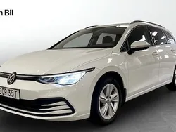 Vit Begagnad 2022 VW Golf VIII Life Kombi | 279 000 kr (Dyr)