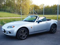 Silver Begagnad 2006 Mazda MX5 Cab | 108 900 kr (Marknadspris)