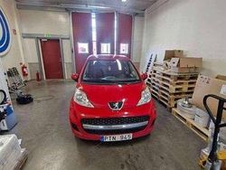 Röd Begagnad 2011 Peugeot 107 Halvkombi | 37 000 kr (Marknadspris)