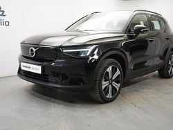 Svart Begagnad 2022 Volvo XC40 Core SUV | 349 900 kr