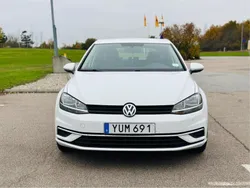 Vit Begagnad 2019 VW Golf VII Halvkombi | 169 900 kr (Marknadspris)