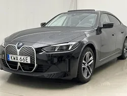 Svart Begagnad 2025 BMW i4 Sedan | 589 000 kr (Dyr)