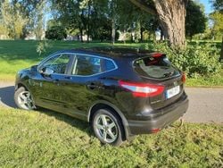 Svart Begagnad 2017 Nissan Qashqai SUV | 139 000 kr (Bra pris)